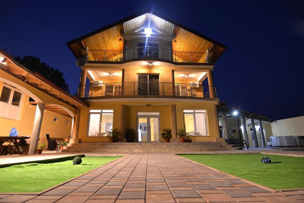 Casa Marina Hotel Eselnita Exterior photo