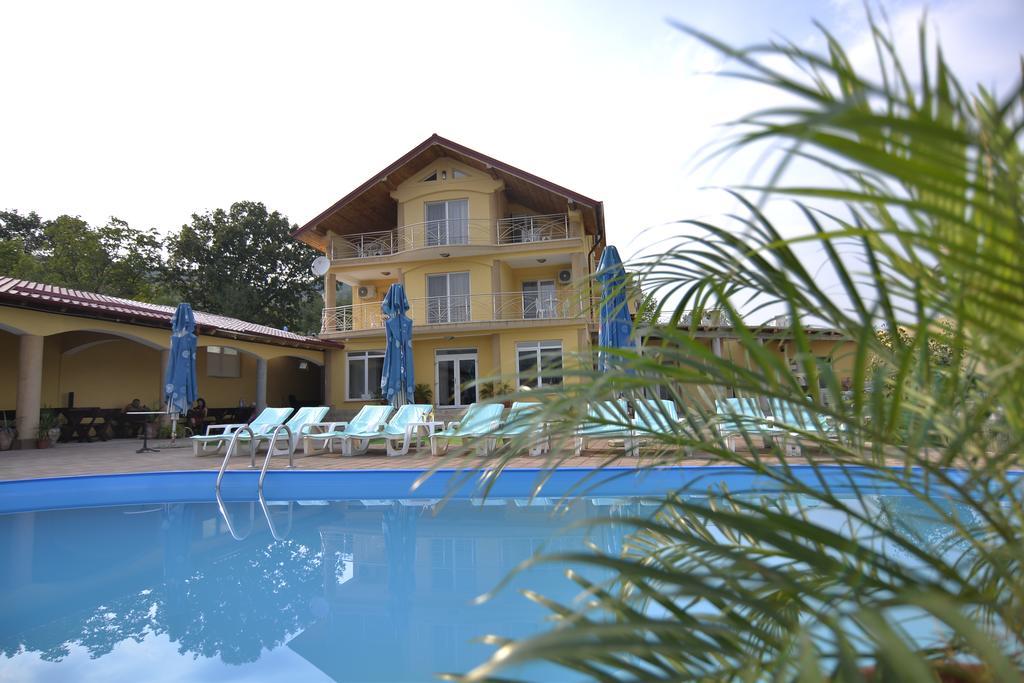 Casa Marina Hotel Eselnita Exterior photo