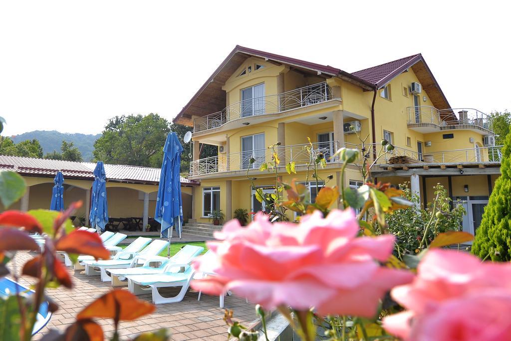 Casa Marina Hotel Eselnita Exterior photo